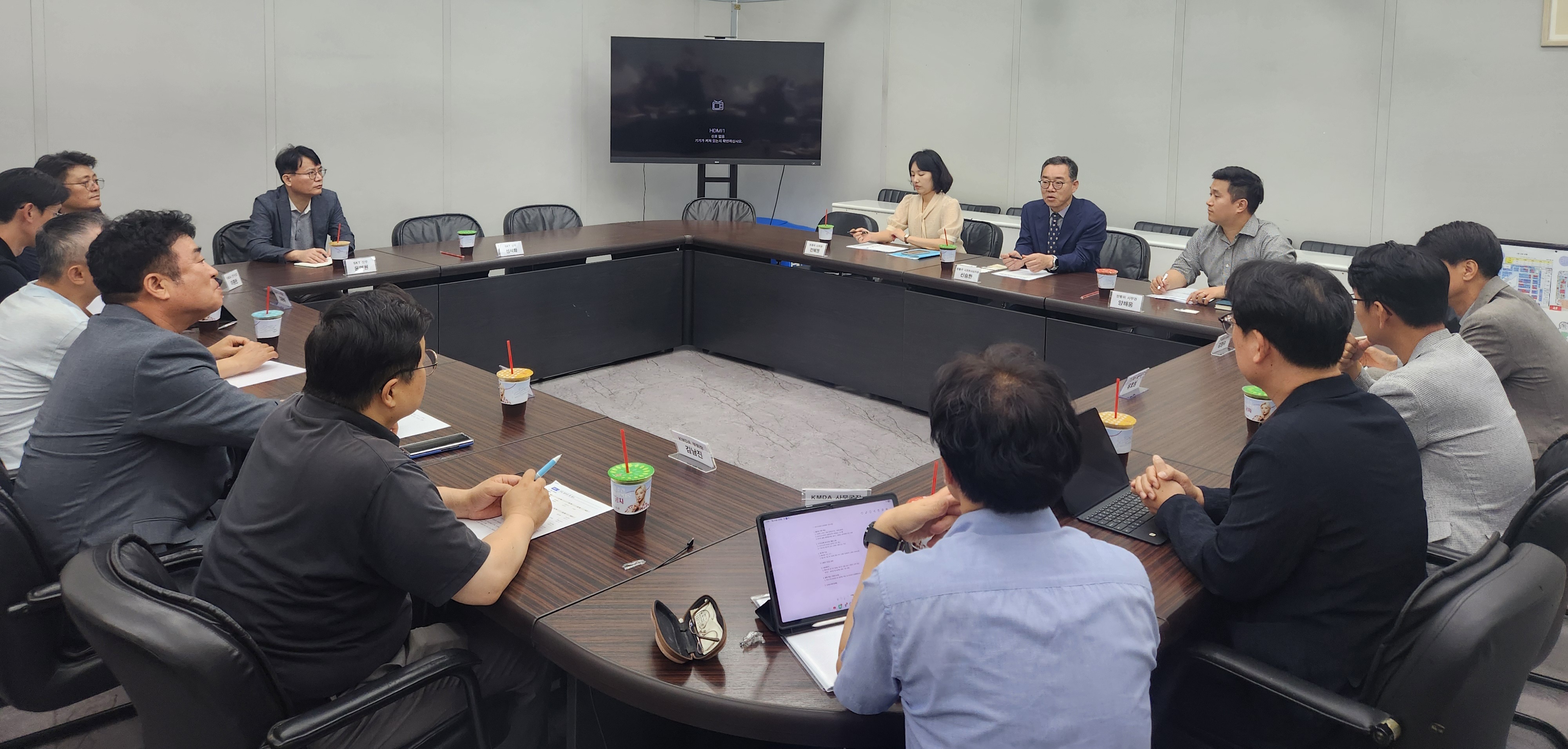 ‘단통법 폐지’ 휴대폰 집단상가 찾아 변경제도 이행 점검